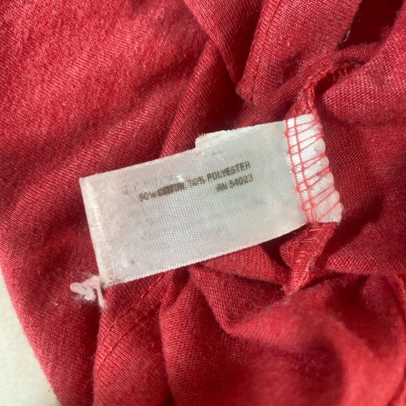 Old Navy Vibrant Red Graphic Tee - Picture 3 of 8